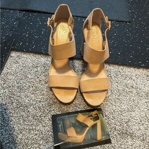 Vince Camuto platform heel (4” and 1”) sz 11 nude leather